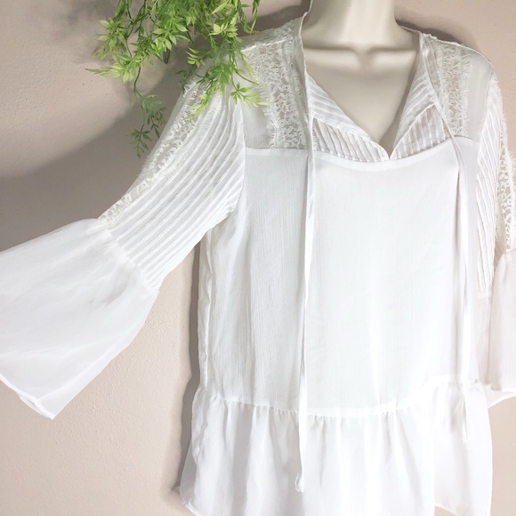 Gorgeous Women's S Boho Peasant Top White Ruffles Lace Victorian V-Neck Tie Neck - Picture 2 of 4
